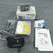 Nikon Coolpix L2 Digital Camera 6MP Bundle Box Case Manuals SD Card Tested     