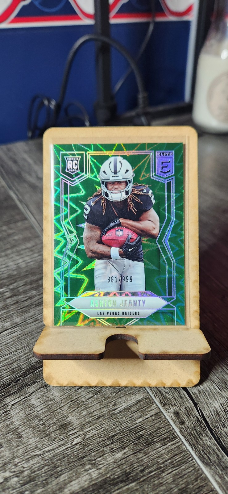 2025 Panini Donruss Elite Ashton Jeanty #113 Green Status Explosion /999 RC