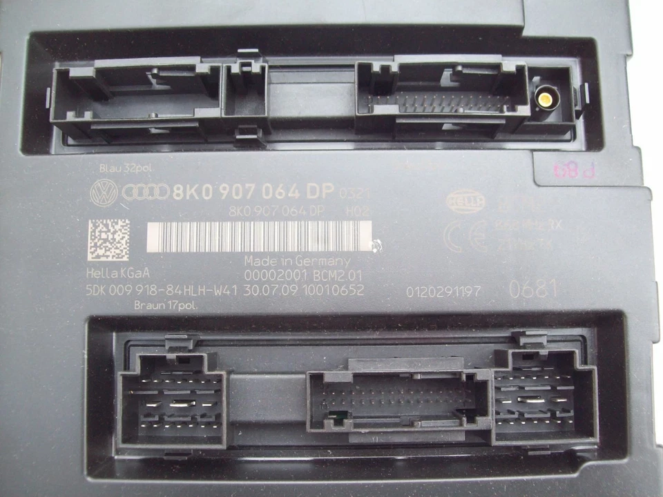 Audi A4 Convenience System ECU Control Unit 8K0907064DP - Image 3 of 3