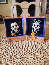 Disney Mickey Minnie Mouse Esqueleto 4" Ooshies Figura Conjunto Halloween Coleccionables