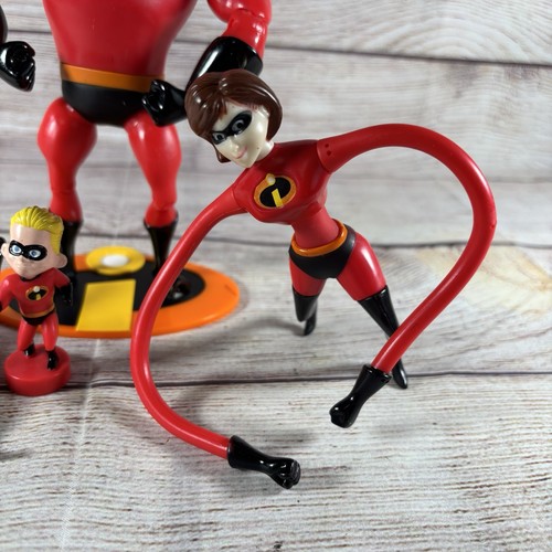 Disney Pixar The Incredibles Keychain Toy Lot Mr Incredible Elastigirl Dash - 第 2/18 張圖片