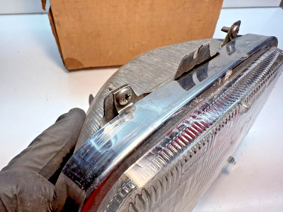 Nuevo de Lote Antiguo 1981-1987 Chevy C10 C20 C30 Blazer Suburban Faro Cubo Van C5-51 Foto 3 de 4