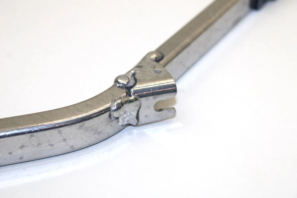 2005 Ski-doo Mxz 550f Oem Right Handle Support 518324397 Q3181 - Image 3 of 4