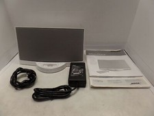 Bose SoundDock Digital Music System White w Power Cord/Charger 30 Pin Connector