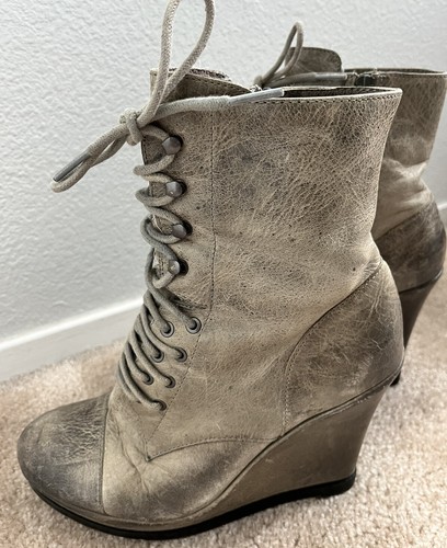 VINCE Camuto Suni Wedge Platform Moto Boots Zip Leather Laced Urban Combat 7