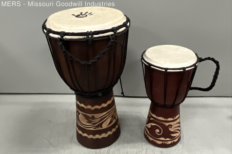 X8 Drums Kalimantan Backpacker Djembe & Mini Djembe Set Hand Carved Wood