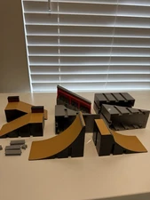 Tech Deck Skate Park Fingerboard Ramps and Platforms Set Spin Master