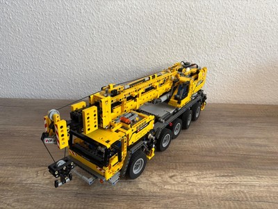 LEGO  Technic Mobile Heavy-Duty Crane / Set 42009 | Used
