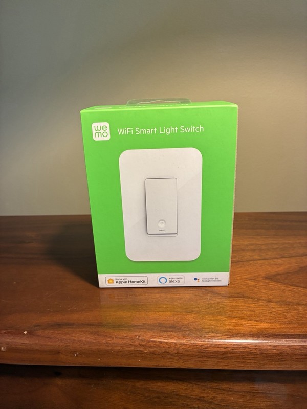 Wemo WiFi Smart Light Switch White, App/Voice/Remote Control 120V SPST