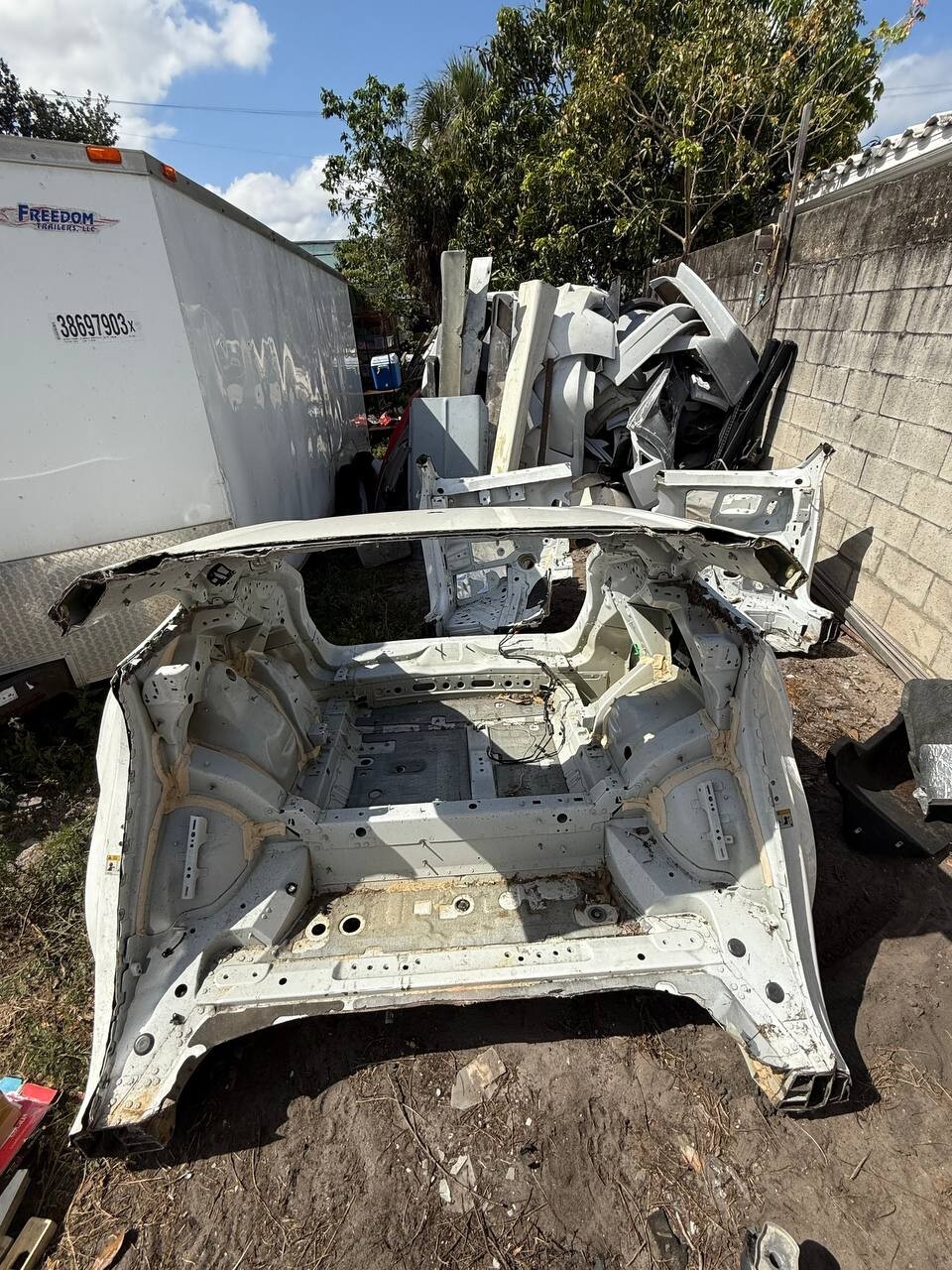 2019 - 2024 Lamborghini urus rear clip / left and right quarter panel