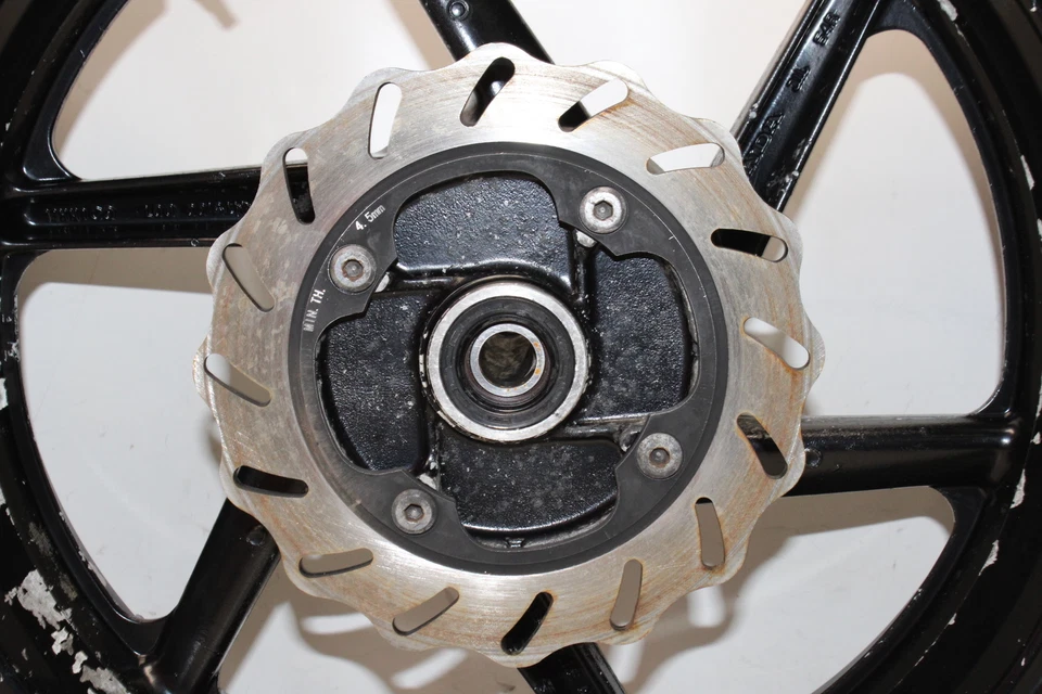 Llanta trasera Honda Cbr600f3 1996 con rotor Foto 2 de 4