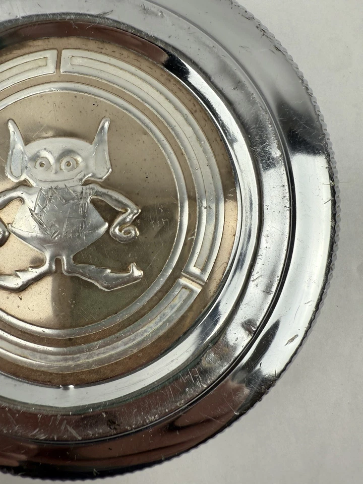 Tapa de gasolina AMC Gremlin años 70 emblema de estaño leer descripción Foto 3 de 4