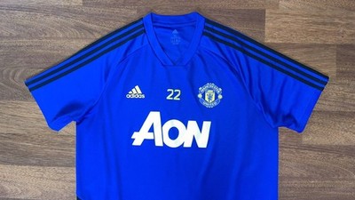 MANCHESTER UNITED ADIDAS 2019/2020 TRAINING FOOTBALL JERSEY SIZE