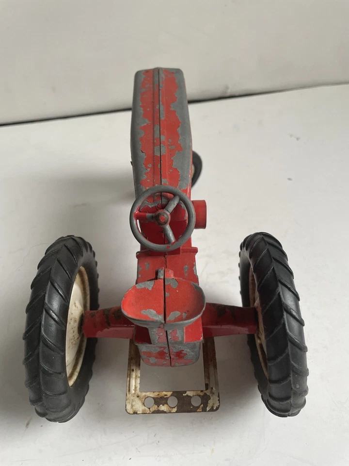 International 1/16 Tru Scale Narrow Front Tractor (34) - Image 3 of 4