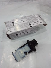 Used Nissan Infiniti Mass Air Flow Sensor MAF SENSOR 22680-5RB0A