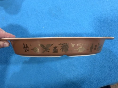 Vintage Pyrex Early American Divided Casserole 1 1/2 Qt Glass Baking Dish No Lid
