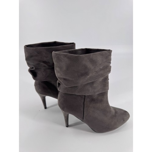 Express Womens Grey Suede Slouchy Stiletto Heel Ankle Boots Size 7