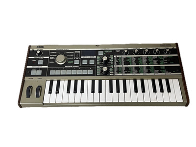 KORG microKORG 37-Key Synthesizer Vocoder Analog Modeling w/ Box AC Adapter Mic