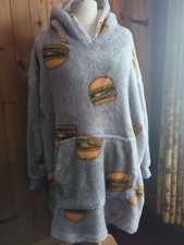 Warm Fluffy Top. S/M. Fit To 22. VGC. Hood.Pocket. See Description/Measurements 