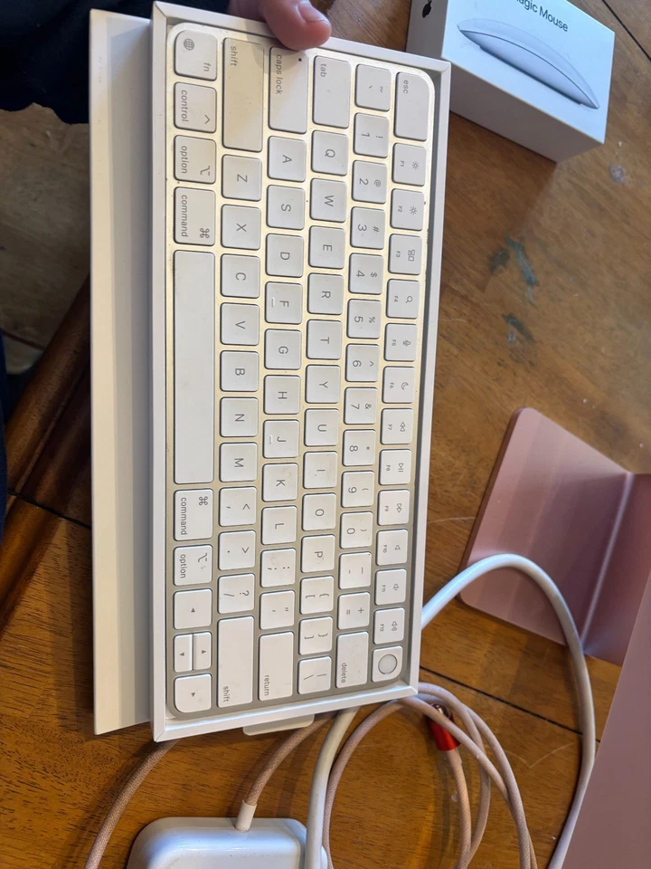 iMac 24 Pink 2021 3.2 GHz M1 8-Core CPU 7-Core GPU 16GB RAM 512GB SSD Excellent - Image 4 of 4