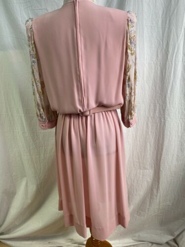 Vintage 70s Pink Chiffon Dress Cocktail Party Dress Belt Sheer Brocade Trim 6/8 - Picture 3 of 5