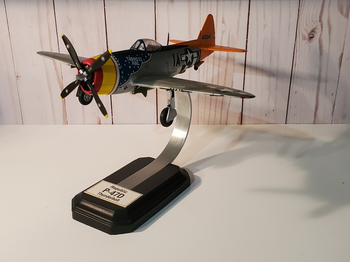Franklin Mint USAF P-47D-30 Thunderbolt Tarheel Hal Fighter