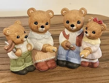 Homco Campfire Bears. Bears Roasting Marshmallows. 1446. Perfect!