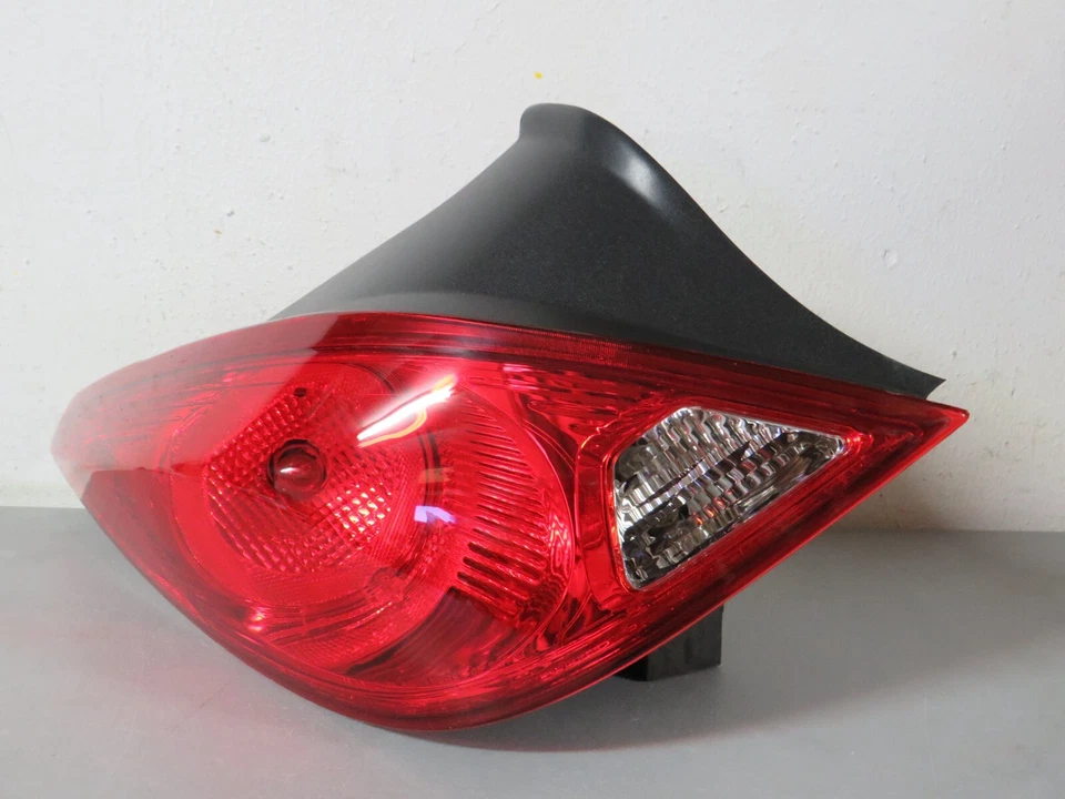 Luz trasera izquierda Pontiac G6 2005 2006 2007 2008 cupé Foto 3 de 4