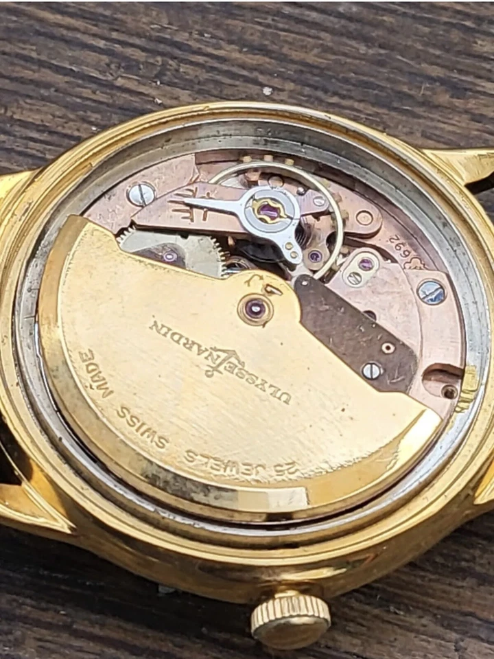 Reloj Hombre Ulysse Nardin Classico Plateado - 3203-900 Foto 2 de 4