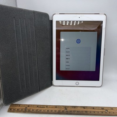 Apple 9.7'' iPad 6th Generation 32GB Wi-Fi Gold Factory Reset Works Great