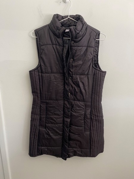Betty Basics Womens Black Puffer Sleevless Jacket Size 8