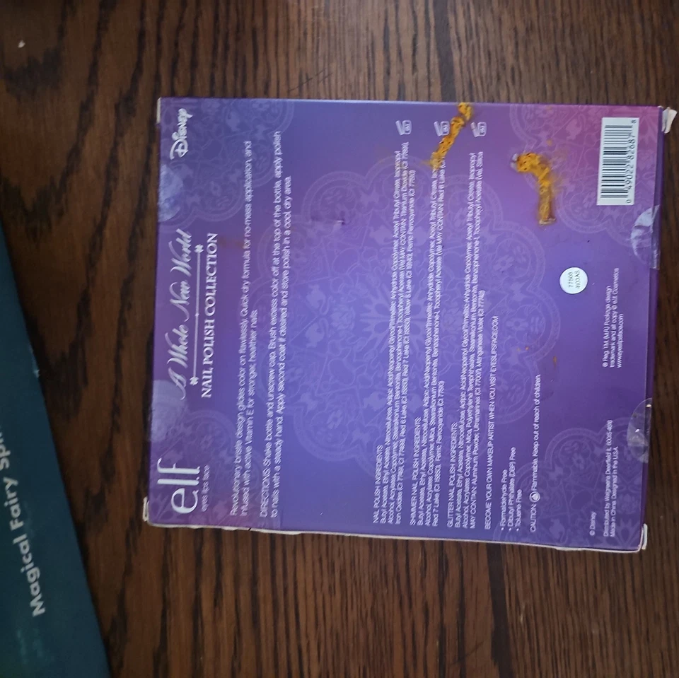 Disney e.l.f. Juego de 5 piezas de esmalte de uñas colección Jasmine A Whole New World Foto 2 de 2