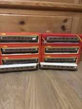Hornby 00 Gauge R.745 L.N.E.R. Full Third Coach /R.937 Coach 1010 X8 Boxed