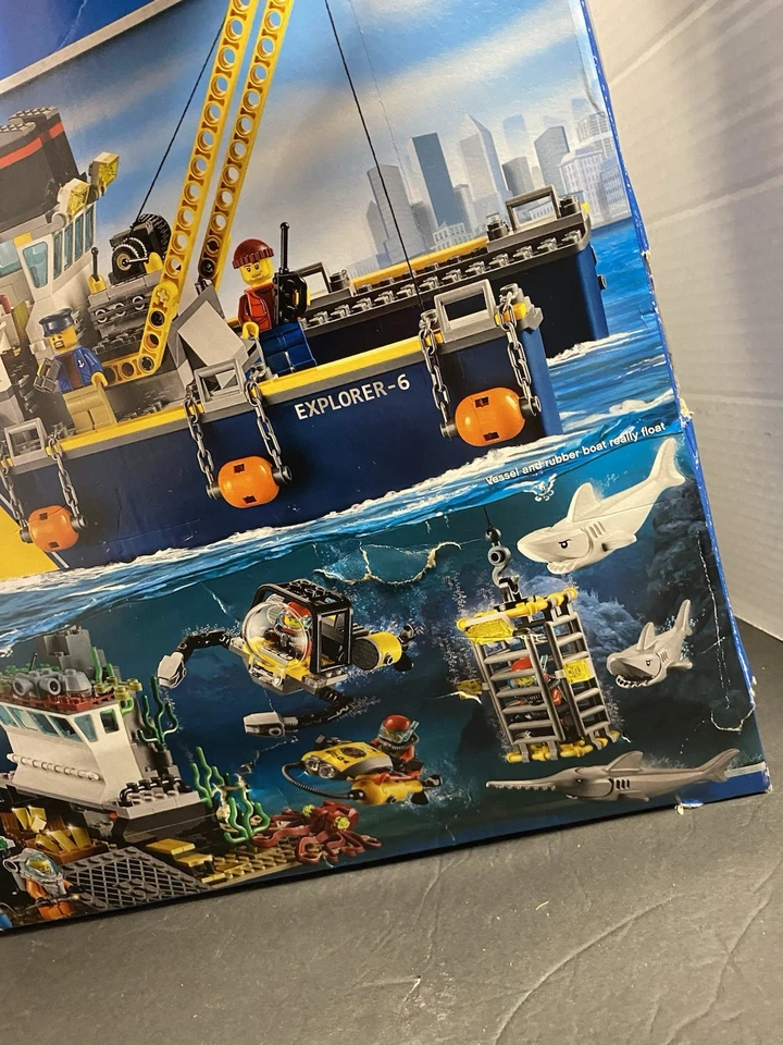 Lego City Deep Sea Exploration Vessel Set 60095 Used For Parts - Image 4 of 4