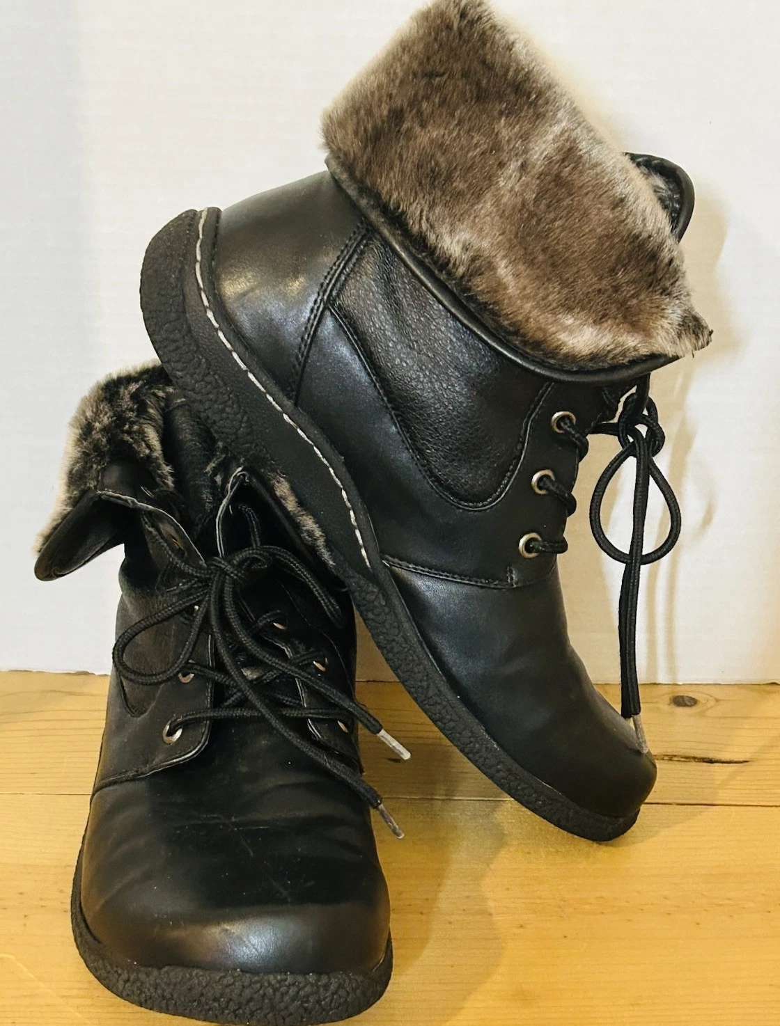 Wanderlust Fur Lined Boots Women's Size 10 M Boot T15906 Brown 10W EUC