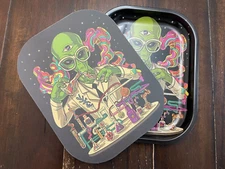 Premium Rolling Tray Ash Tray Magnet Lid Alien Scientist Chemist 7inx5.5in