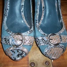 Nine West Forest Green Peep Toe Pump Buckle 3” Stiletto High Heels - SIZE 9.5