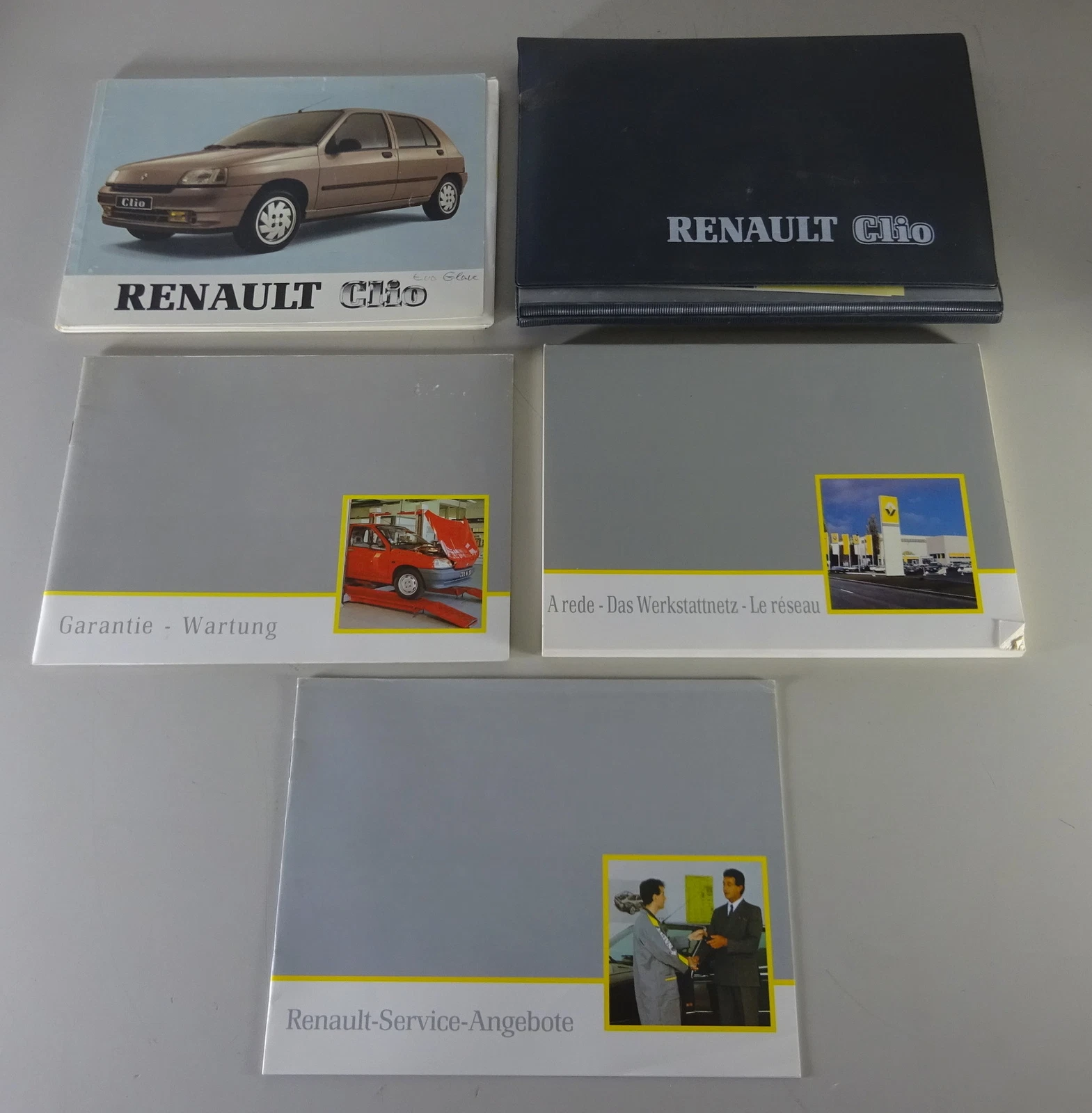 Folder With Operating Instructions / Manual Renault Clio Model Year 1992
