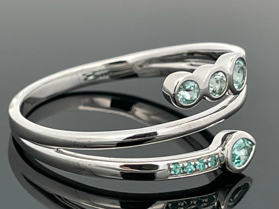 RING GR. 17 (CA.53) AUS 585/- WG MIT PARAIBA-TURMALIN FACETTENREICH SCHMUCKJAGD - Bild 2 von 3