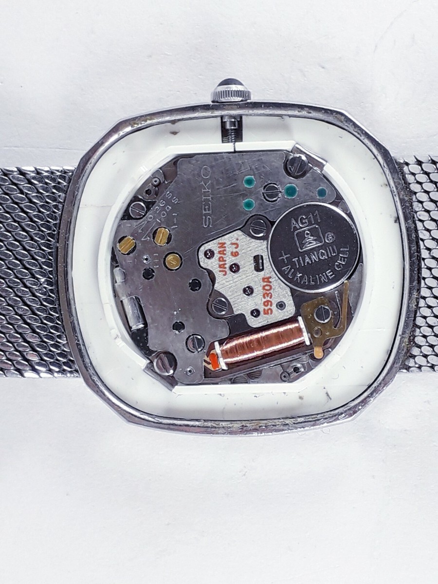 VINTAGE SEIKO QUARTEZ CONNAISSEUR 5930-5210 ALL STAILESS VINTAGE SEIKO QUARTEZ CONNAISSEUR 5930-5210 ALL STAILESS