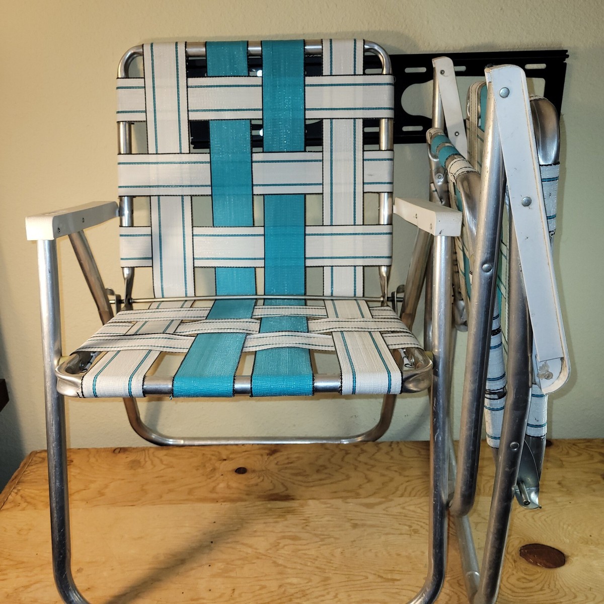 Vtg Retro 70s 80s Pair of Webbed Aluminum Folding Lawn