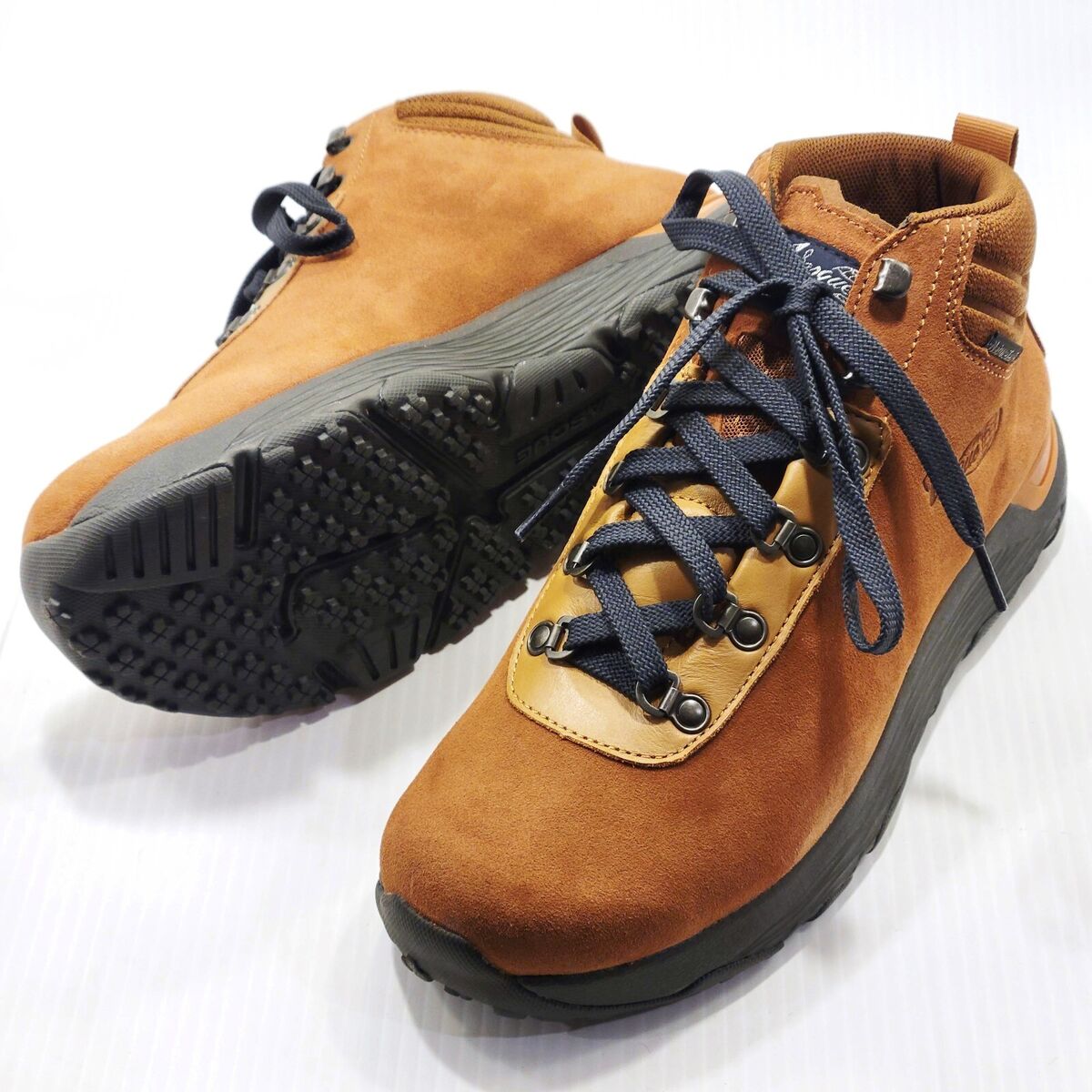 Brand New Vasque Men's Sunsetter Mid Hiking Boots-Waterproof Brand New Vasque Men's Sunsetter Mid Hiking Boots-Waterproof