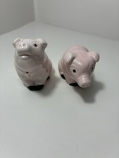 Vintage Pair of Pigs Salt & Pepper Shakers Barnyard Country Core Pink