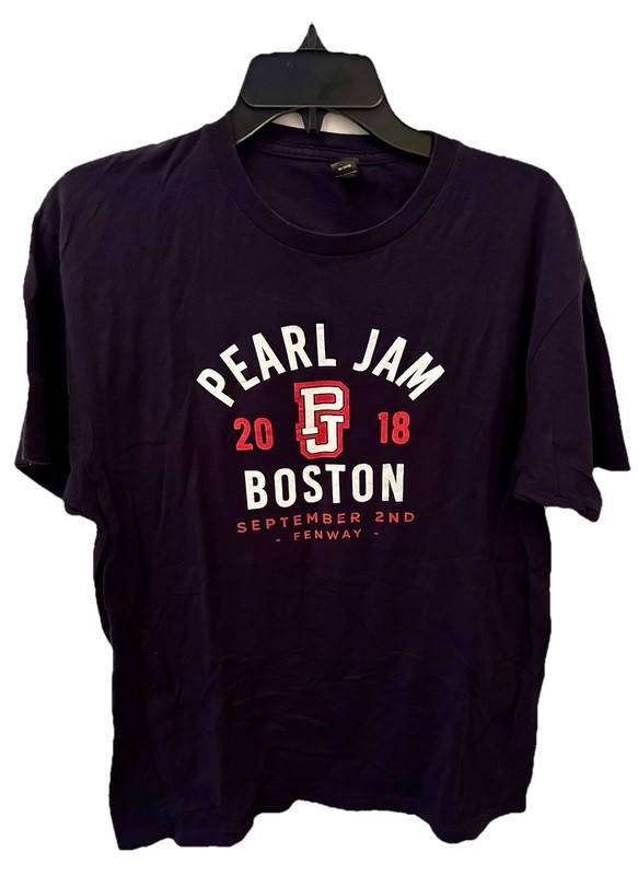 PEARL JAM SETLIST  NAVY T SHIRT FENWAY PARK BOSTON 2018 - NIGHT ONE MENS LARGE