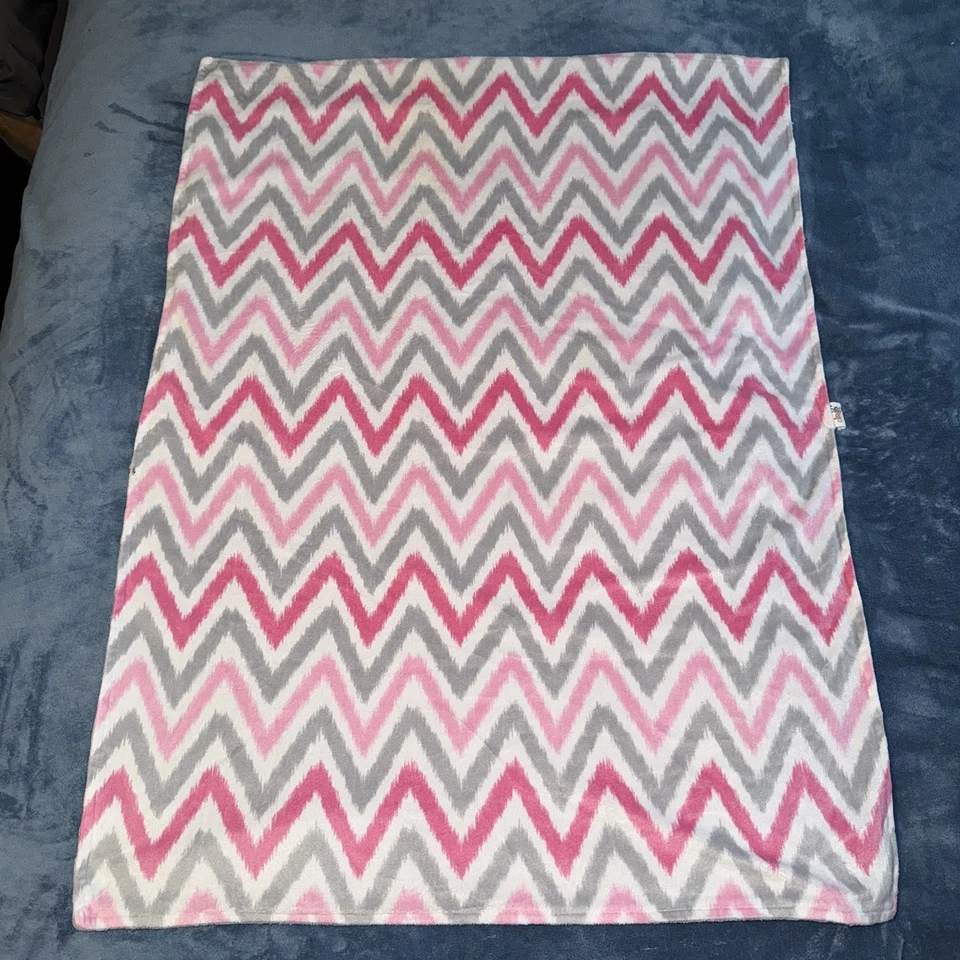 Милое детское одеяло Target Circo Chevron Zig Zag Pink Gray White Minky Bumpy Dot - Изображение 3 из 4