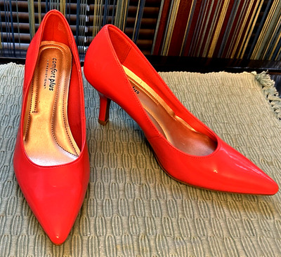 Comfort Plus by Predictions Women's Pointy Toe Patent Pump  Size 5.5