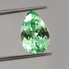 Natural Flawless Ceylon Green Parti Sapphire Pear Cut Loose Gemstone 14x10 mm