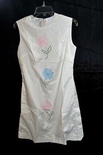  Vintage 1960s Lady Madeira Floral White Dress sz 12 Made in Hong Kong NEW!!!