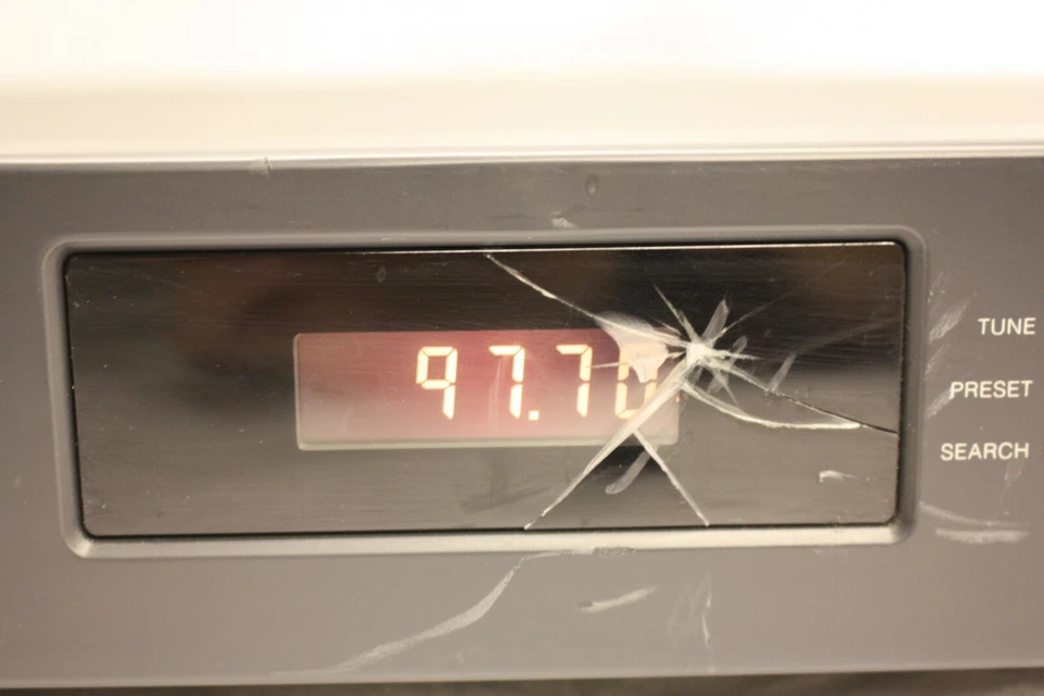 NAD ELECTRONICS 402 STEREO TUNER FM AM READ DESCRIPTION — 第 2/4 张图片