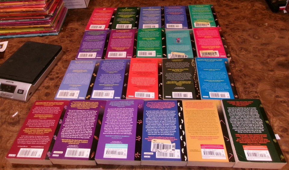 Lot of 21 Discworld Books Set 1-21 by Terry Pratchett Foto 2 de 3